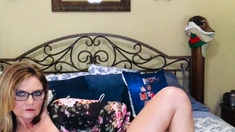 Big boob brunette masturbates on webcam