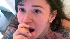 Amateur hands free close up blowjob