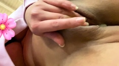 Real amateur girlfriend fingering masturbation