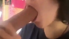 Amateur brunette double toying on webcam