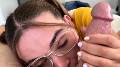 Amateur teen blowjob and cumshot