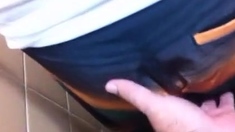 Dois Caminhoneiros Maduros Transando No Banheiro