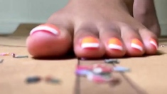 Yoga Feet Smashes Little People FemDom